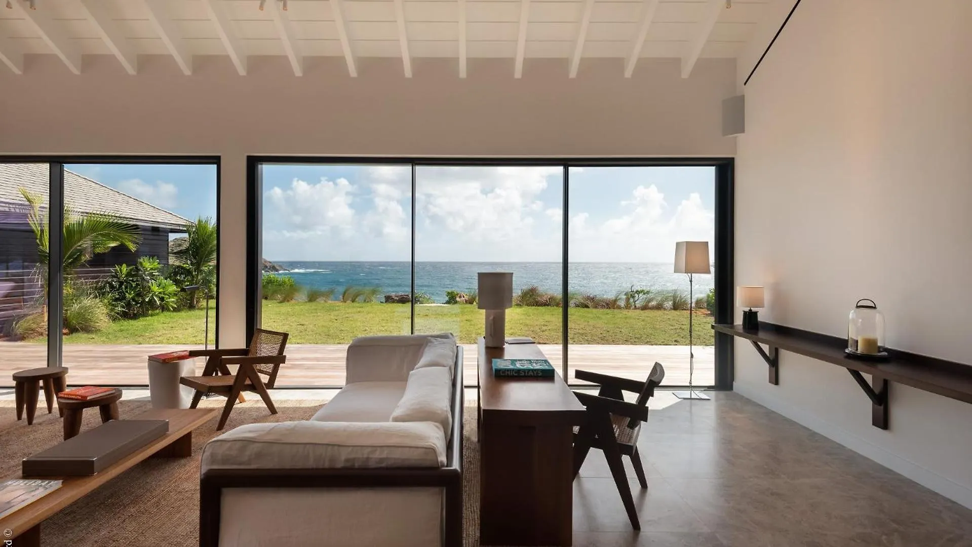 Spacious Villa With True Architectural Gem Toiny