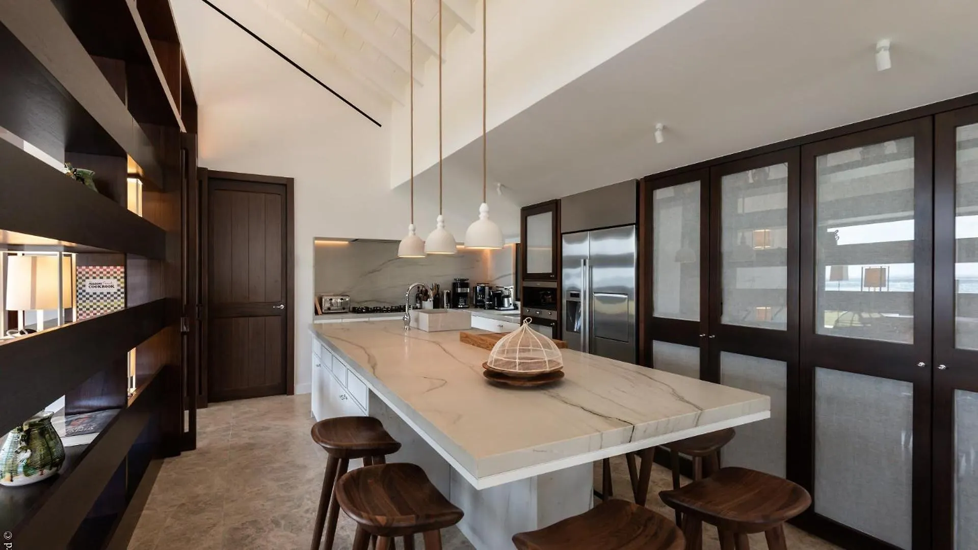 Spacious Villa With True Architectural Gem Toiny