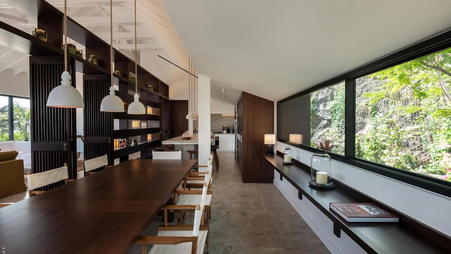 Spacious Villa With True Architectural Gem Toiny